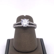 Load image into Gallery viewer, 18Kt Gold Semi Mount 0.25 Carat Weight Diamond Ring
