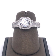Load image into Gallery viewer, 14Kt Gold Semi Mount 0.94 Carat Weight Diamond Ring
