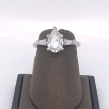 Load image into Gallery viewer, 14Kt Gold Semi Mount 0.28 Carat Weight Diamond Center 1.01 Carat Pear Diamond Ring
