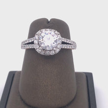 Load and play video in Gallery viewer, 18Kt Gold Semi Mount 0.51 Carat Weight  Diamond Ring
